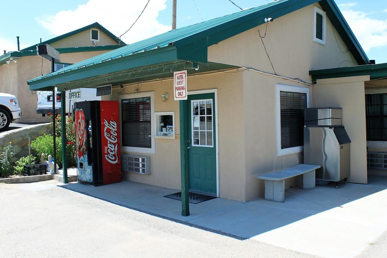 Adobe Inn Motel Clint Exterior foto