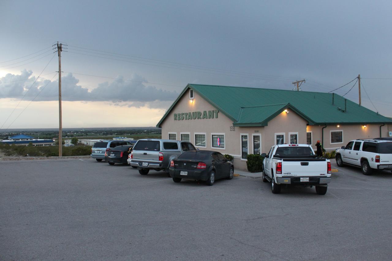 Adobe Inn Motel Clint Exterior foto